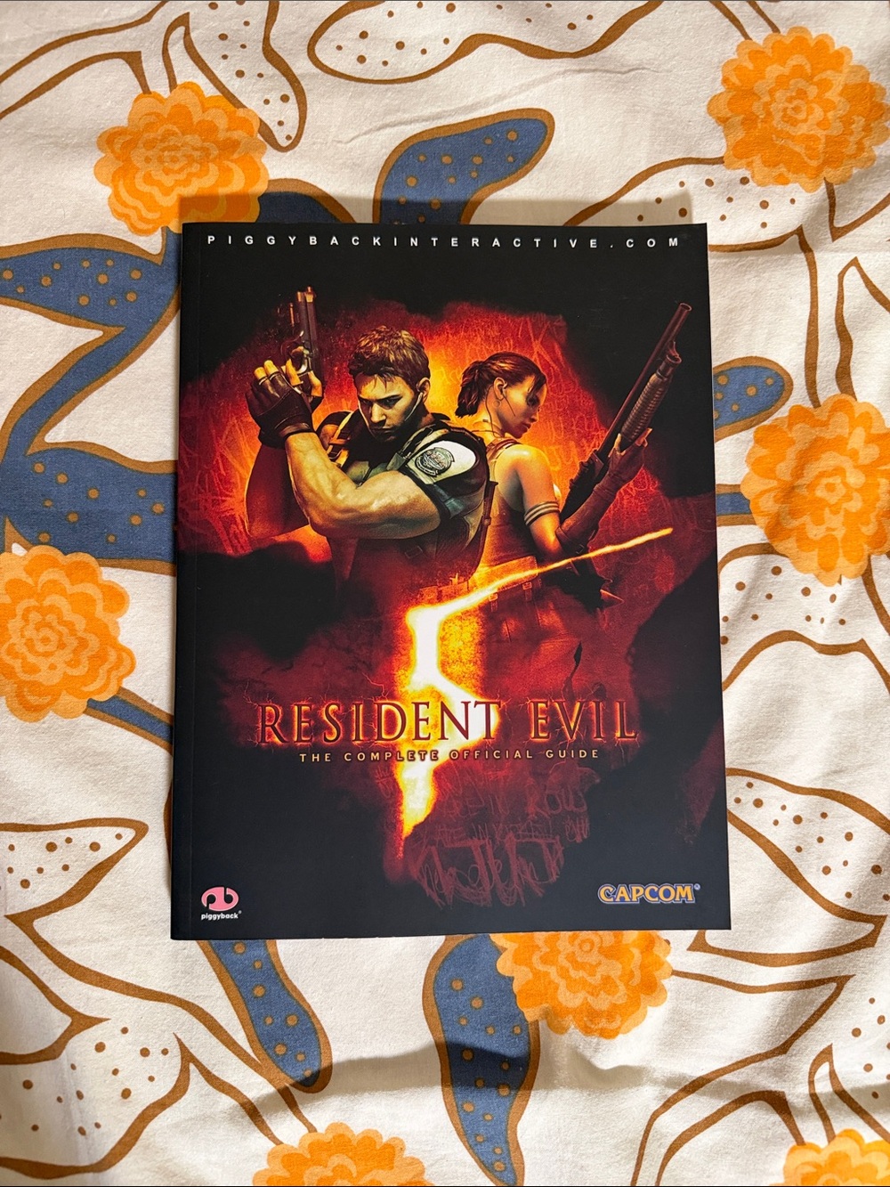 Resident Evil 5 Official Guide - Black/Red Cover